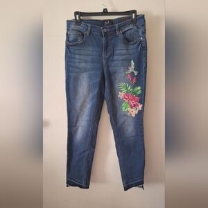 Earl Jeans Skinny Ankle w Hummingbird Embroidery